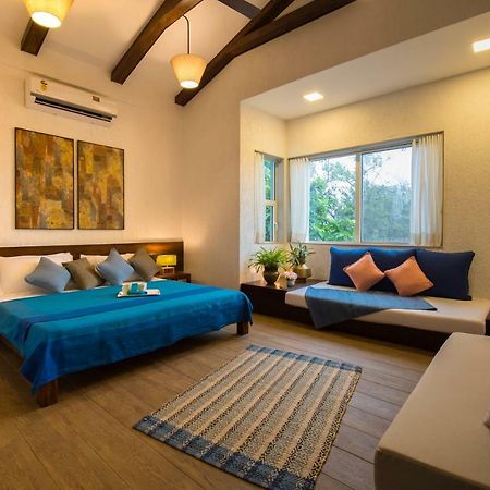 El Lodge By Stayvista - Pool, Lawn, And A Charming Gazebo For Your Perfect Getaway Lonavla Exterior foto